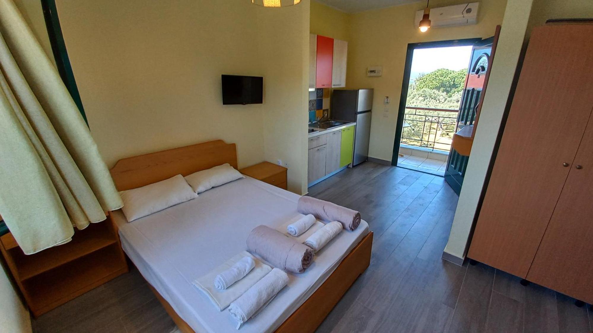 Sapfo Beach Studios Nikiti  Extérieur photo