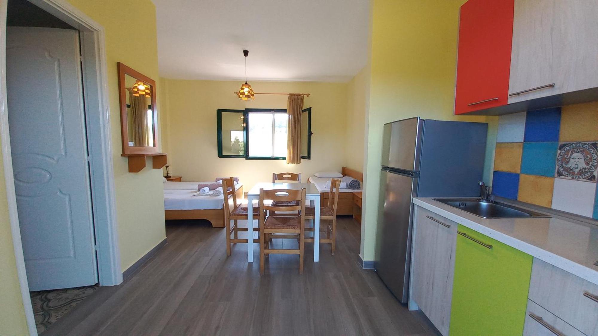 Sapfo Beach Studios Nikiti  Extérieur photo