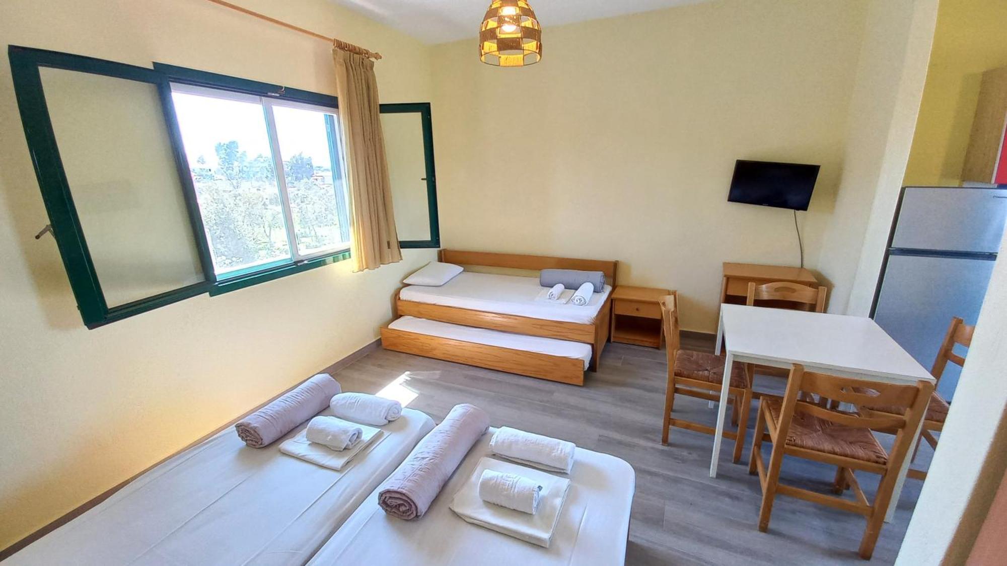 Sapfo Beach Studios Nikiti  Extérieur photo