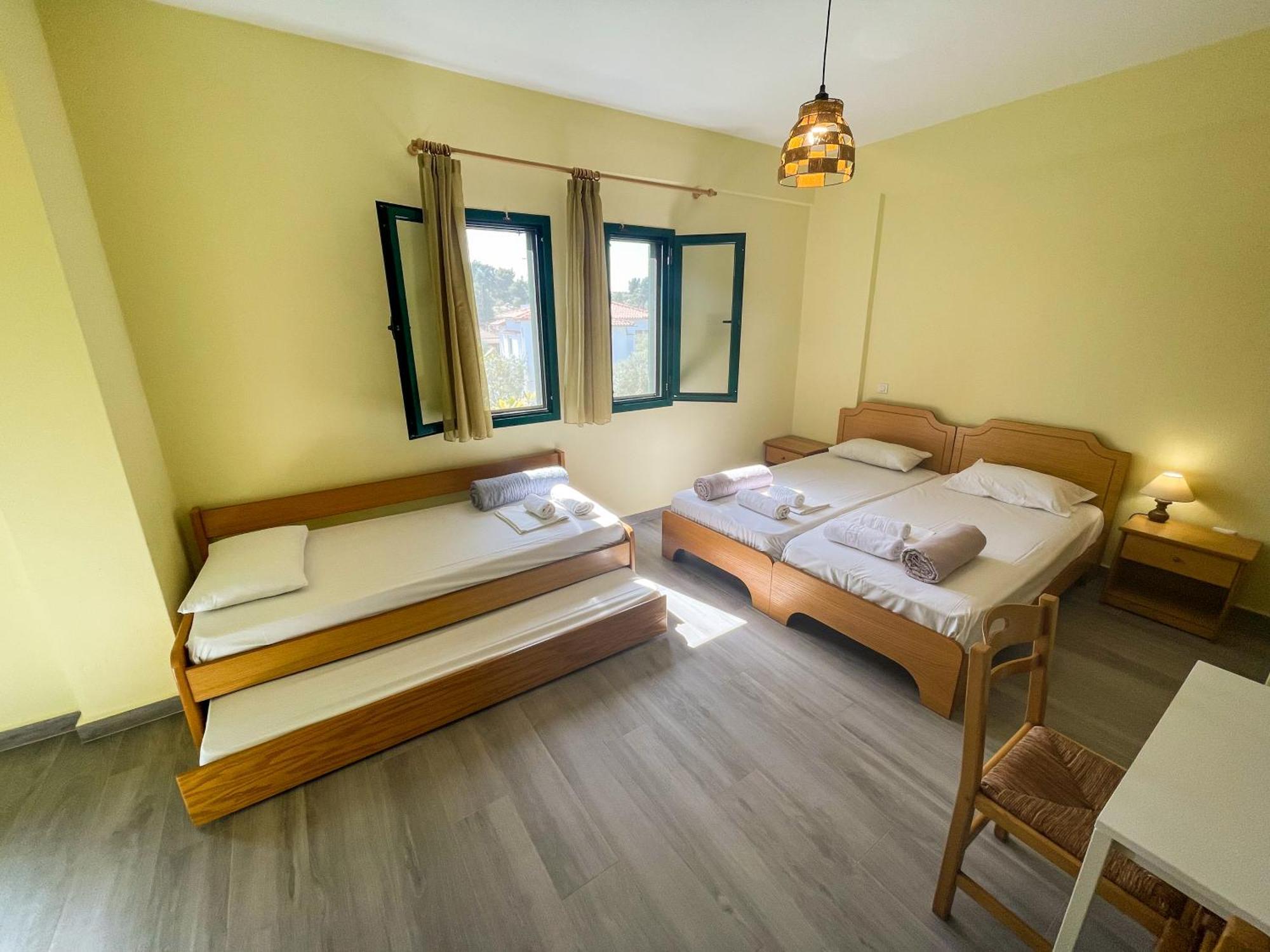 Sapfo Beach Studios Nikiti  Extérieur photo