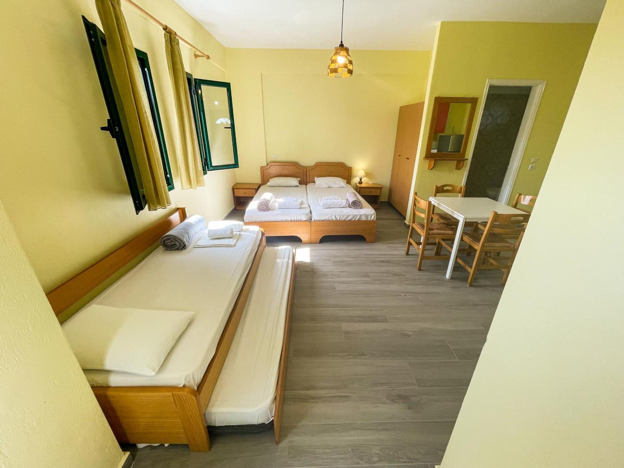 Sapfo Beach Studios Nikiti  Extérieur photo