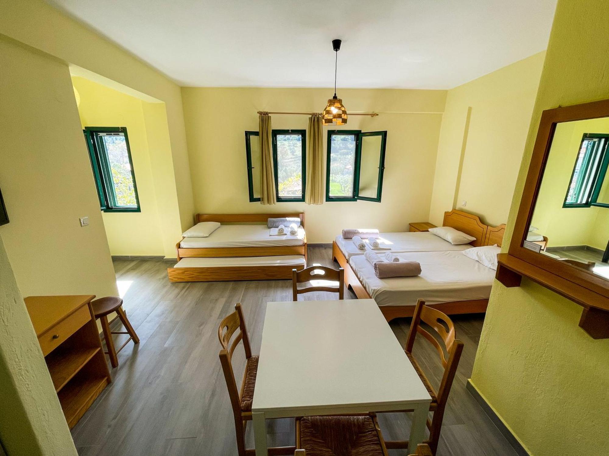 Sapfo Beach Studios Nikiti  Extérieur photo
