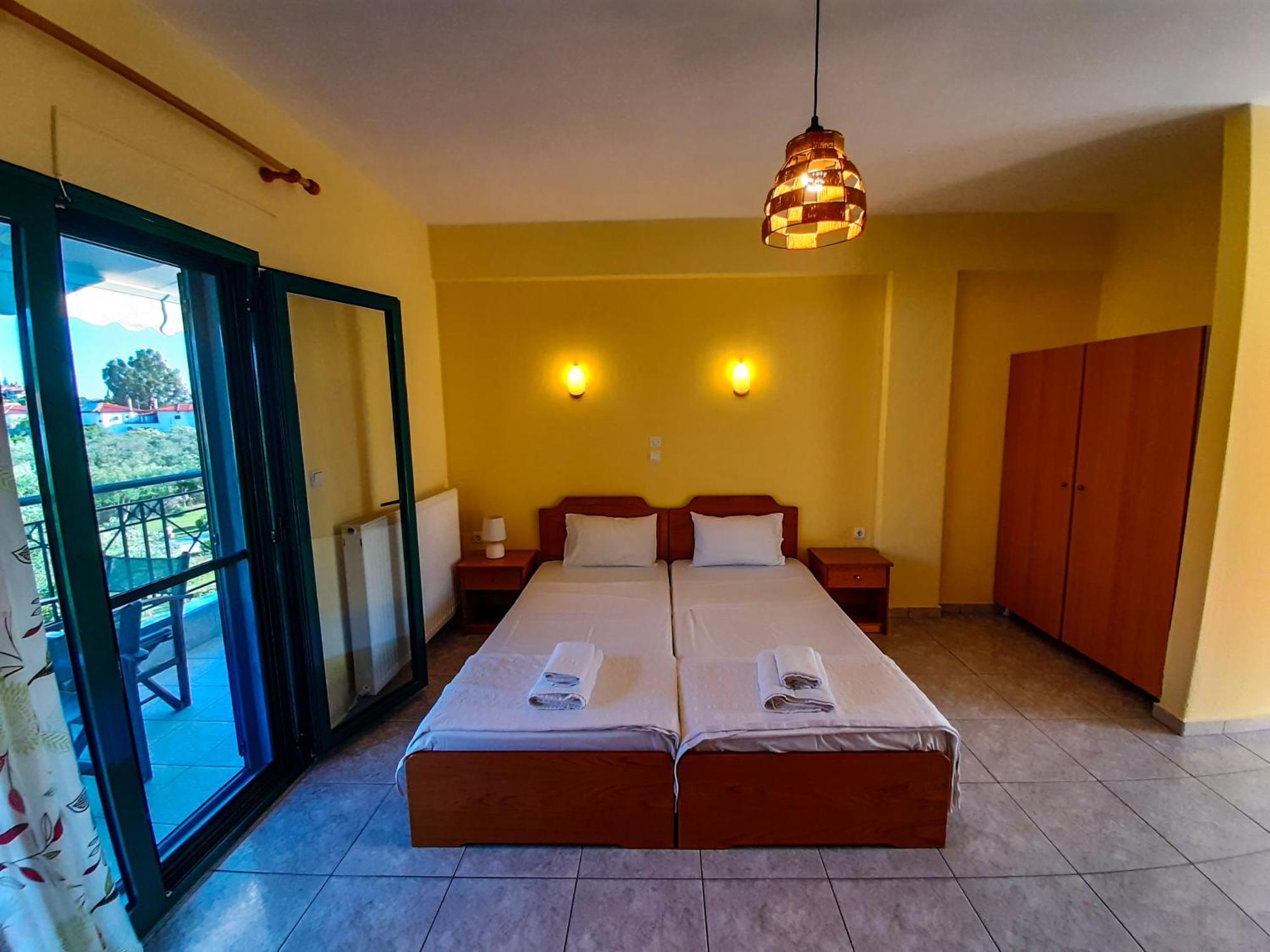 Sapfo Beach Studios Nikiti  Extérieur photo