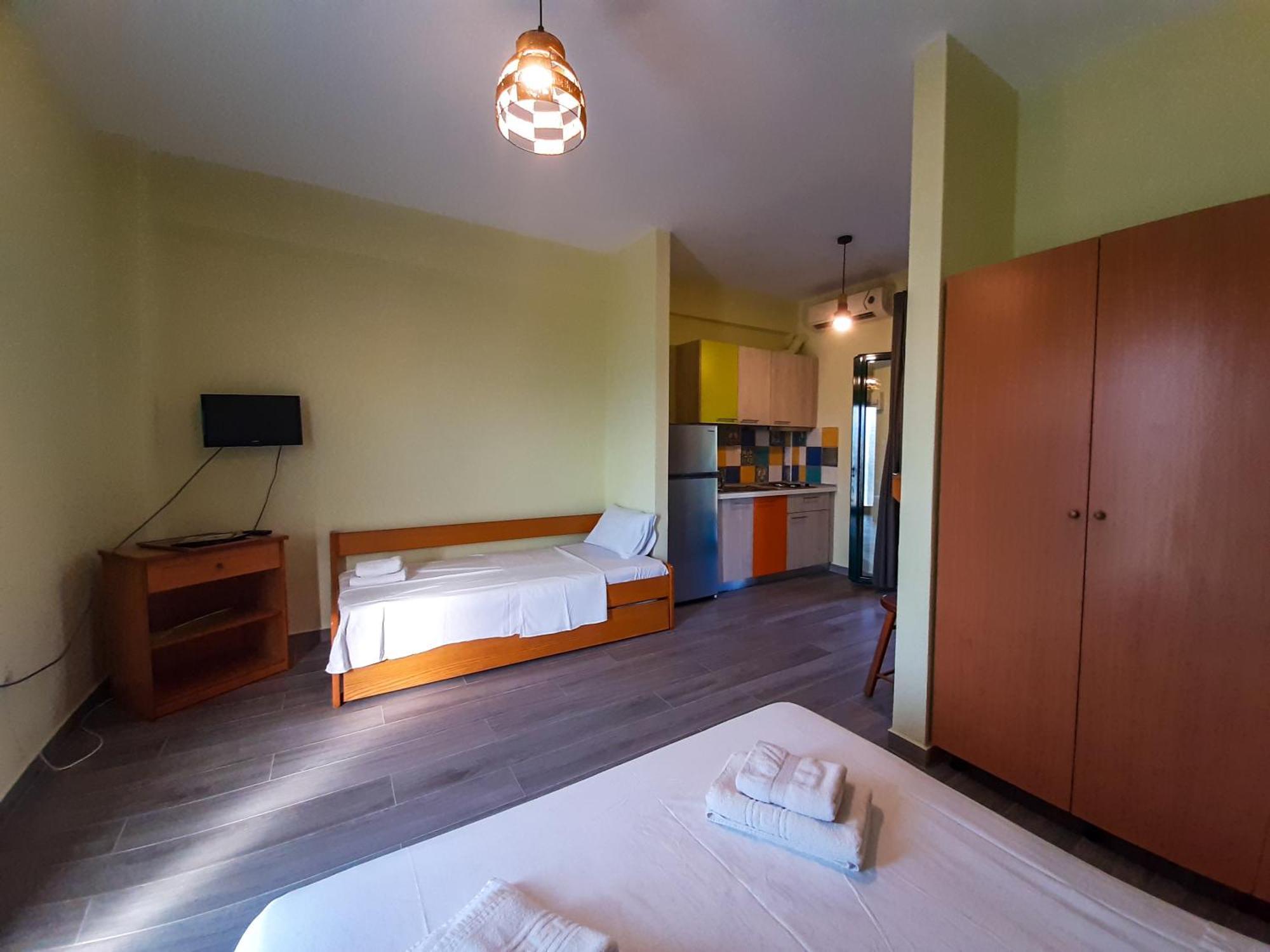 Sapfo Beach Studios Nikiti  Extérieur photo